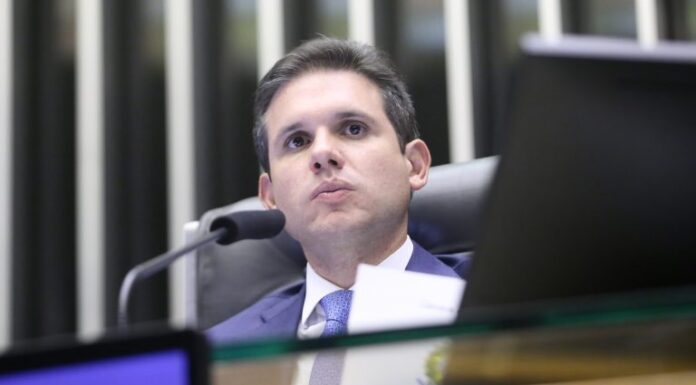 Hugo Motta defende universalização do acesso à energia elétrica Hugo Motta defende universalização do acesso à energia elétrica