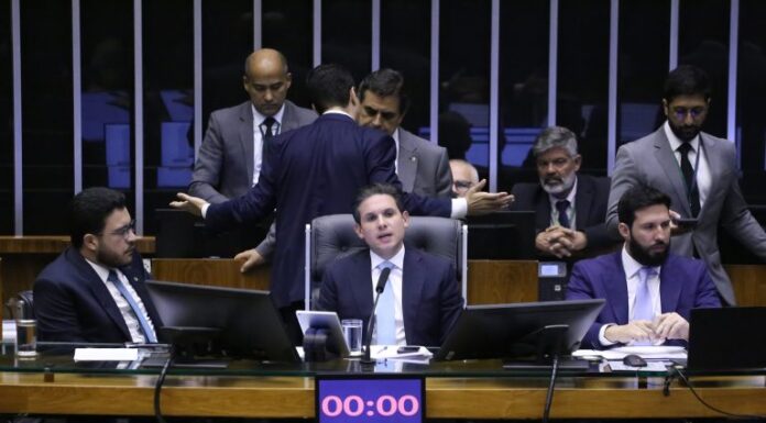 Hugo Motta espera que Banco Central reduza juros nas próximas reuniões do Copom Hugo Motta espera que Banco Central reduza juros nas próximas reuniões do Copom