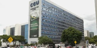 Dificuldade em acessar serviço digital torna idoso vulnerável a golpes