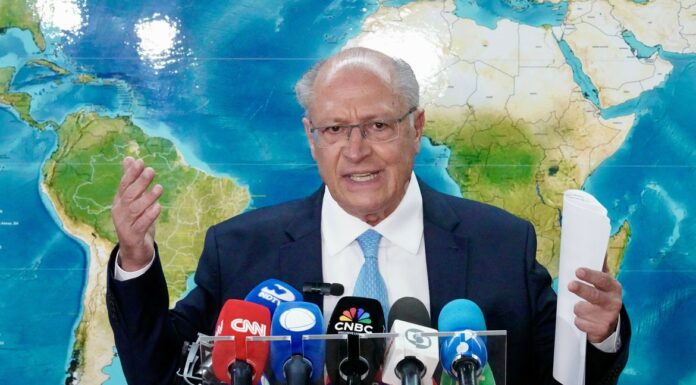 Tarifaço pode afetar 36% das exportações brasileiras, diz Alckmin