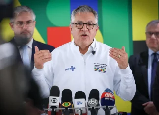 Parceria com setor privado quer reduzir tempo de espera no SUS