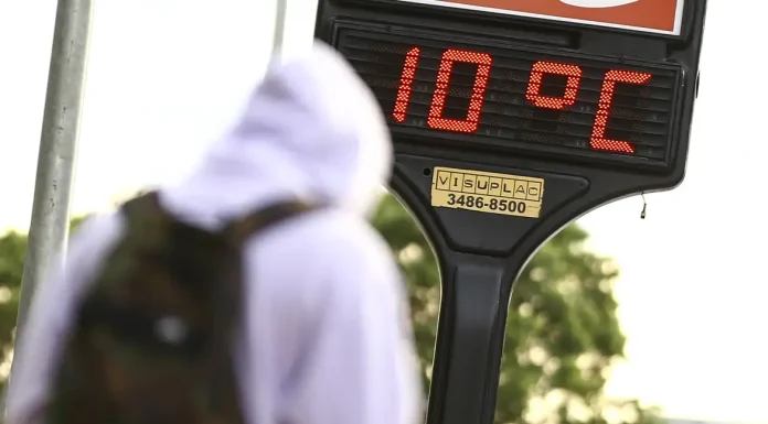 Maio começa com frio no Centro-Sul e chuvas no Norte