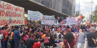 Movimentos sociais fazem ato “combativo” em SP pelo Dia do Trabalhador
