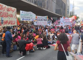 Movimentos sociais fazem ato “combativo” em SP pelo Dia do Trabalhador