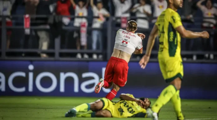Pitta marca e deixa Bragantino na vice-liderança do Brasileiro