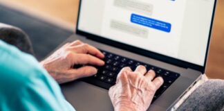 Idoso se divorcia de Inteligência Artificial