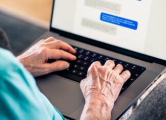 Idoso se divorcia de Inteligência Artificial