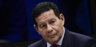Mourão diz que não participou de reunião golpista no governo Bolsonaro