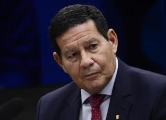 Mourão diz que não participou de reunião golpista no governo Bolsonaro