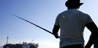 Especialistas alertam para risco de novas frentes de petróleo no país