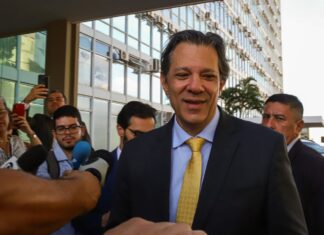 Haddad comemora aprovação da isenção do IR na Câmara: “Foi um golaço!”