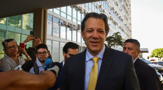 Haddad comemora aprovação da isenção do IR na Câmara: “Foi um golaço!”