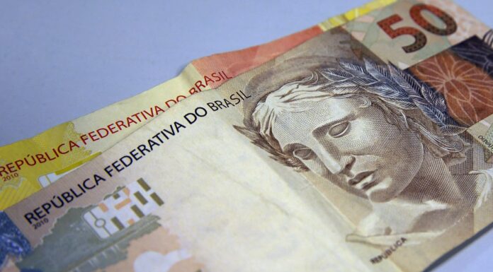 Economistas e setor produtivo veem avanços com PL da isenção de IR