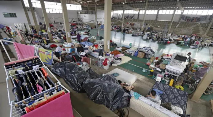 Oito em cada dez brasileiros já apoiaram vítimas de eventos climáticos