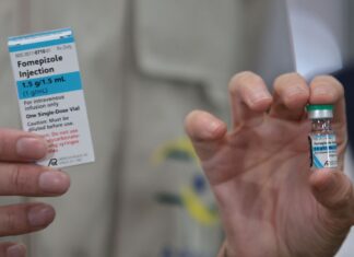 Brasil recebe 2,5 mil unidades de fomepizol, antídoto contra metanol