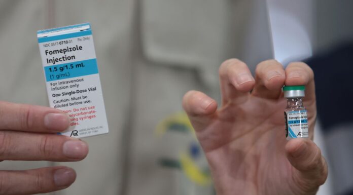 Brasil recebe 2,5 mil unidades de fomepizol, antídoto contra metanol