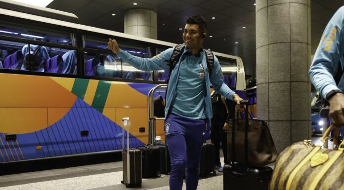 Seleção brasileira chega a Tóquio para amistoso contra Japão na terça