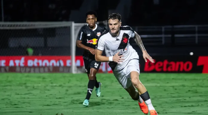 Brasileiro: Vasco enfrenta Bragantino para tentar se afastar do Z4