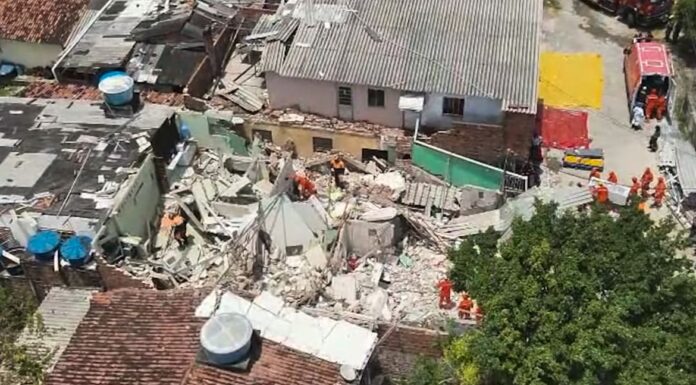 Desabamento em Olinda deixa dois mortos e feridos