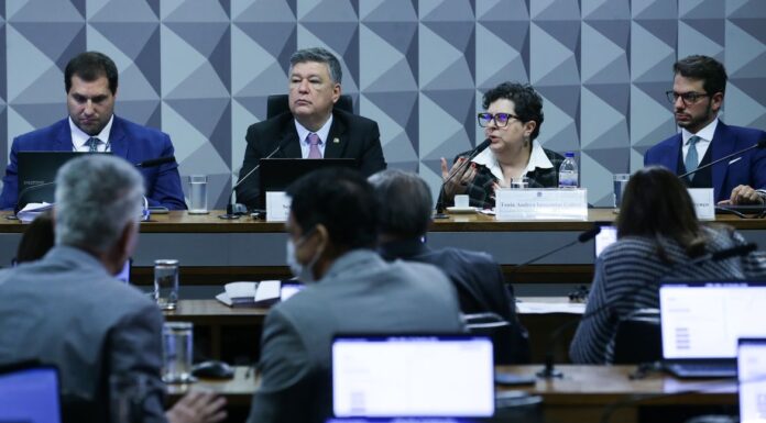 Ex-integrante de Conselho diz na CPI que alertou sobre fraudes no INSS