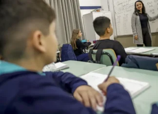 Olimpíada de matemática das escolas públicas aplica prova nesta terça