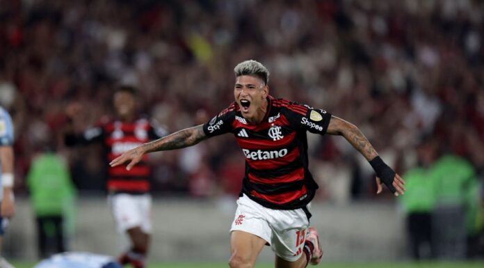 Carrascal decide e Flamengo fica em vantagem na semi da Libertadores