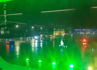 Polícia faz varredura na Praça dos Três Poderes após explosões