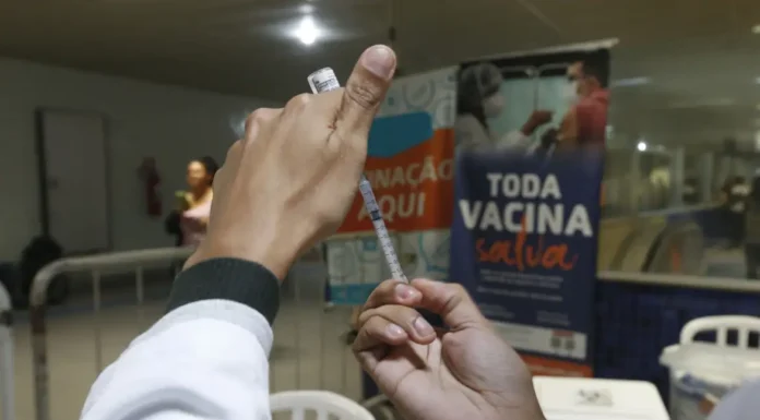 Gripe: São Paulo inicia vacinação em estações e terminais nesta segunda