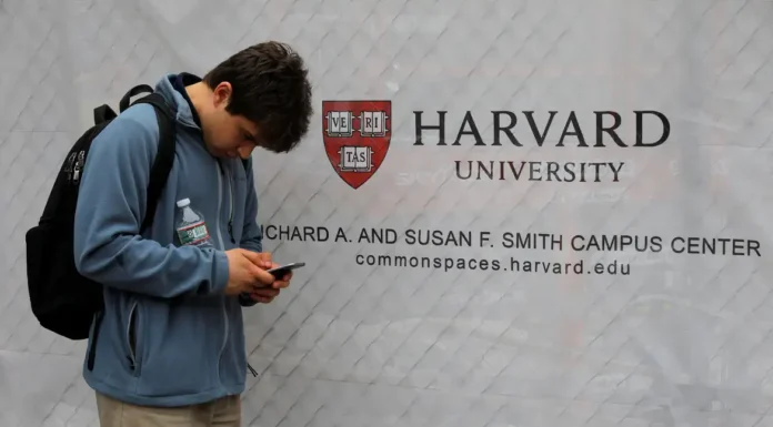 Departamento de Estado dos EUA retoma vistos de estudantes de Harvard