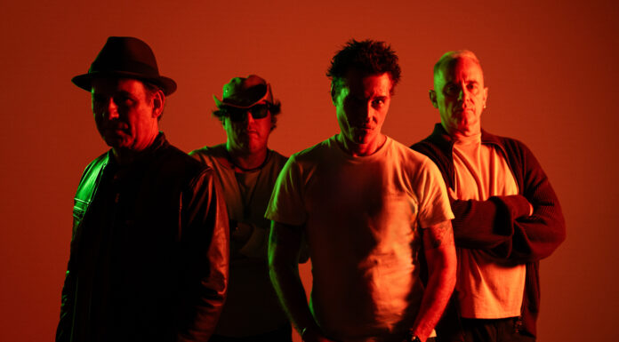 Capital Inicial receberá Zélia Duncan, Kiko Zambianchi e Denny Conceição nos últimos shows da turnê “Acústico 25 Anos” em SP