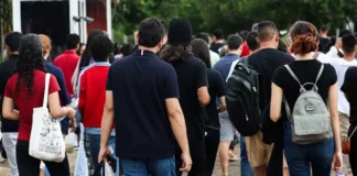 Estudantes têm até as 23h59 desta sexta para fazer a inscrição no Enem