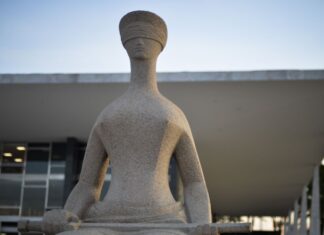 Primeira Turma do STF decide hoje se mantém Bolsonaro preso