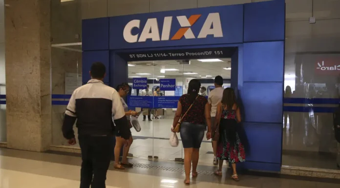 Liberado abono salarial para nascidos em julho e agosto