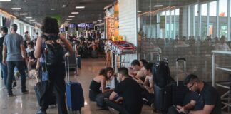Passageiros de Congonhas relatam cansaço e falta de suporte de aéreas