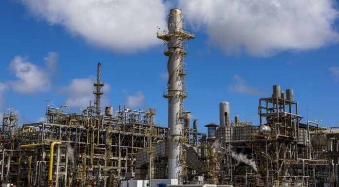 Petrobras renova contratos de quase R$ 100 bi com a Braskem