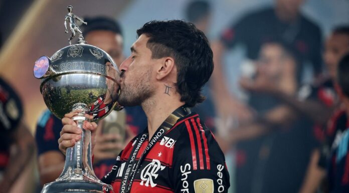 Arrascaeta é finalista no tradicional prêmio Rei da América