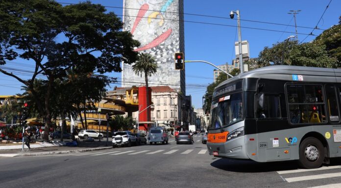 Prefeitura de SP anuncia aumento nas passagens de ônibus para R$ 5,30
