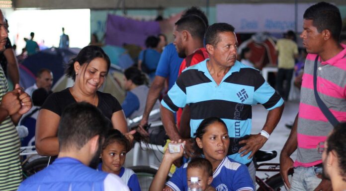 Venezuelanos que vivem no Brasil veem com tristeza crise em seu país