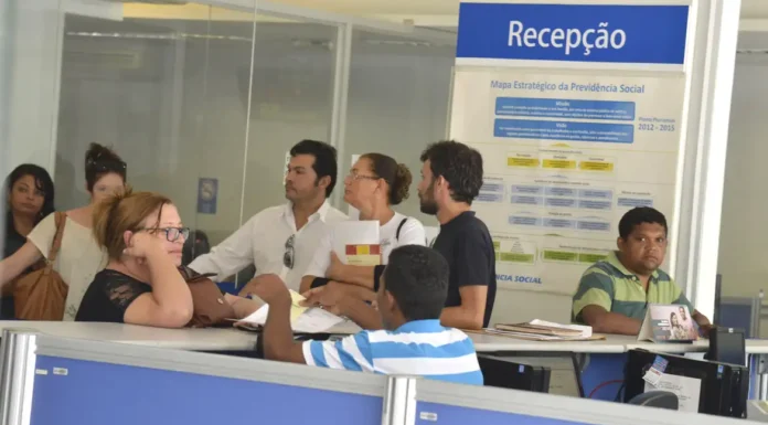 Aprovados em concurso de perito médico federal devem escolher lotação