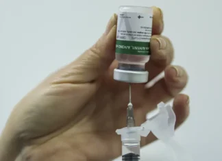 Estado do Rio tem postos volantes para ampliar vacinação contra gripe