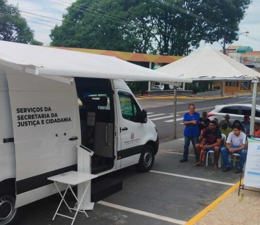 Cidadania Itinerante leva serviços essenciais para Osasco