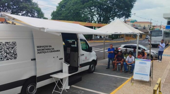 Cidadania Itinerante leva serviços essenciais para Osasco