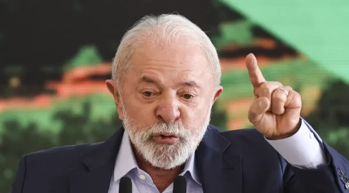 Lula diz que Motta descumpriu acordo e derrubada do IOF foi absurda