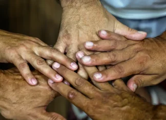 Governo aprova pensão a 61 filhos separados de pais com hanseníase