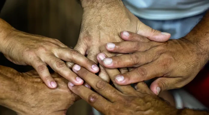 Governo aprova pensão a 61 filhos separados de pais com hanseníase