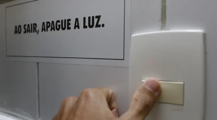 Nova tarifa social de energia elétrica passa a valer neste sábado