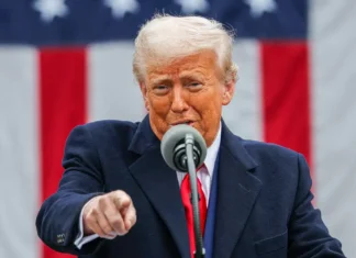Trump ameaça países que se alinhem ao Brics com tarifa de 10%