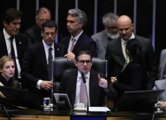 Câmara aprova urgência para proposta que reduz benefícios fiscais