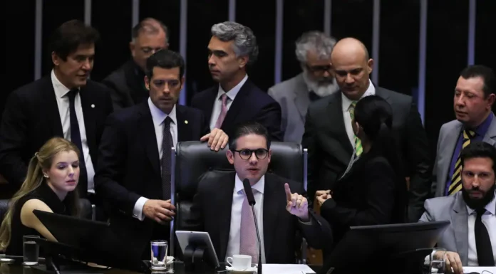 Câmara aprova urgência para proposta que reduz benefícios fiscais
