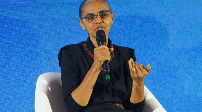 Marina Silva recebe alta após atendimento médico em Brasília